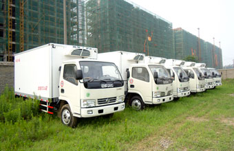 東風(fēng)多利卡4米冷藏車(chē)批量交付，疫苗、海鮮、冷飲專(zhuān)用冷藏車(chē)。