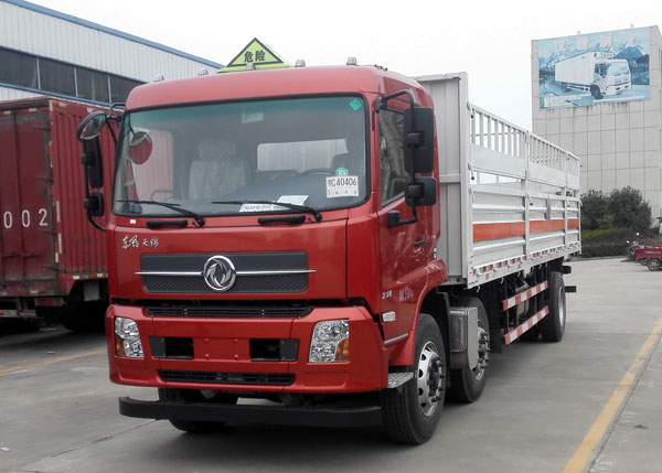 東風天錦8.6米15.6噸氣瓶運輸車