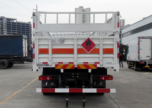 東風天錦8.6米15.6噸氣瓶運輸車